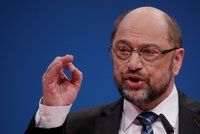 „Horní hranice pro uprchlíky nebude.“ Schulz jde jednat o vládě s Merkelovou