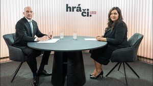 Šéf vojenských špionů: V Hráčích přiznal, že ho po nepozorné chybě odhalila dcera! Šéf vojenských špionů: V Hráčích přiznal, že ho po nepozorné chybě odhalila dcera!