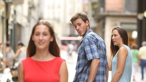 Šest znamení, že váš partner tajně touží po někom jiném Šest znamení, že váš partner tajně touží po někom jiném