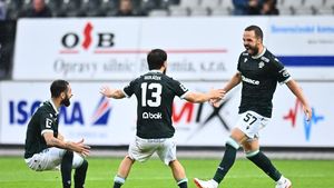SESTŘIH: Jablonec - Baník 3:0. Bizarní zásah VAR, životní gól Nováka i brankář na nosítkách SESTŘIH: Jablonec - Baník 3:0. Bizarní zásah VAR, životní gól Nováka i brankář na nosítkách