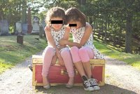 Dvě hladové holčičky se toulaly po Chomutově, dalších pět sourozenců marně čekalo na rodiče doma