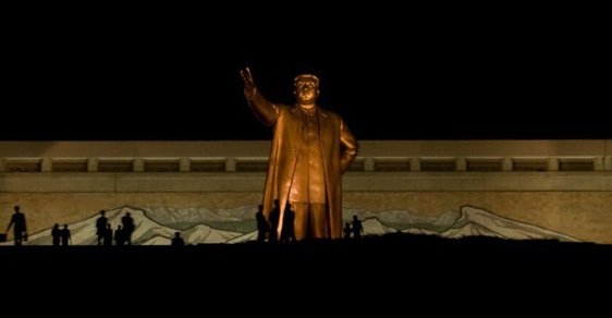 Severní Korea zmizela! V totalitní zemi v noci nesvítí téměř žádná světla