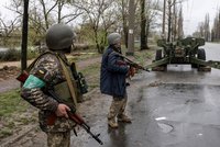 Pokračují intenzivní boje o Severodoněck. A Kyjev má nové zprávy o obráncích z Azovstalu