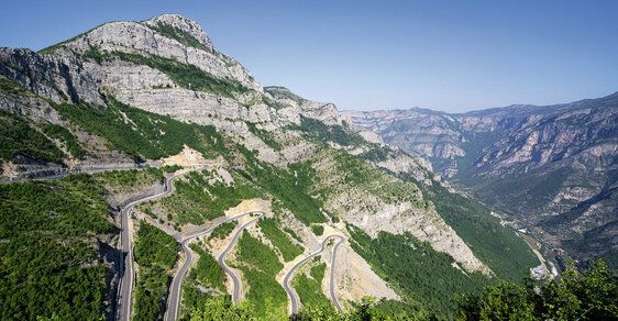 Horské silnice: Úchvatné panoramatické výhledy z okénka auta
