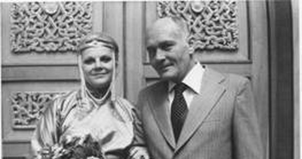 Svatba s režisérem Tomanem roku 1977.