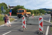 Slováci otevřeli první ze zavřených přechodů s ČR. Demonstranti komplikovali dopravu