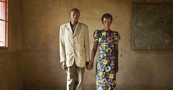Unikání fotografie smíření rwandských Hutuů a Tutsiů