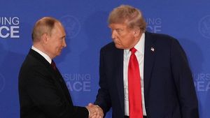 Smlouva s ďáblem nepomohla: Trump „výhodným“ obchodem s Putinem potopil sám sebe Smlouva s ďáblem nepomohla: Trump „výhodným“ obchodem s Putinem potopil sám sebe