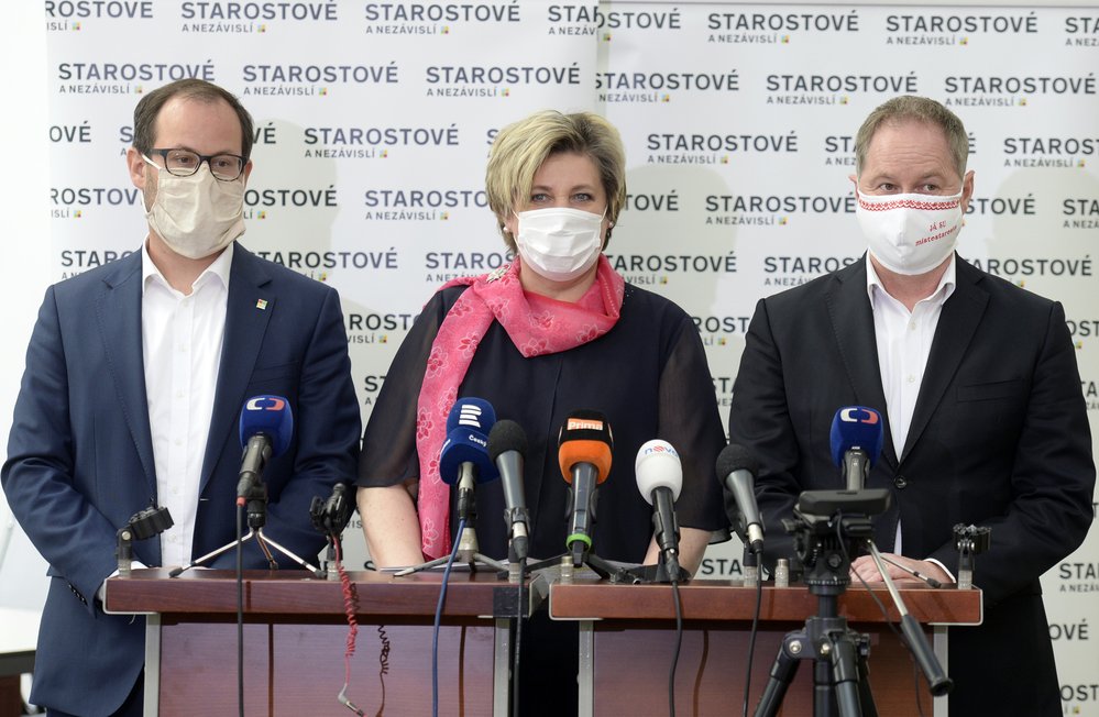 Sněmovna o koronaviru: Poslanci STAN Jan Farský, Věra Kovářová a Petr Gazdík (21.4.2020)