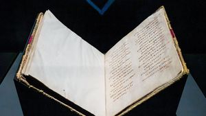 Spojení po sedmi stoletích: Z Hradu zmizel nejstarší rukopis v Česku, do Itálie jel v trojitých bednách