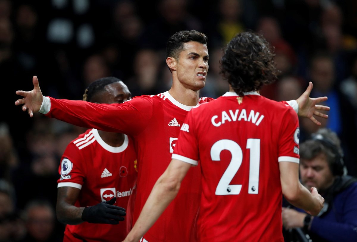 Cristiano Ronaldo a Edinson Cavani se gólově postarali o výhru United na Tottenhamu