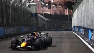 Sprintovou kvalifikaci vyhrál v Singapuru Max Verstappen Sprintovou kvalifikaci vyhrál v Singapuru Max Verstappen