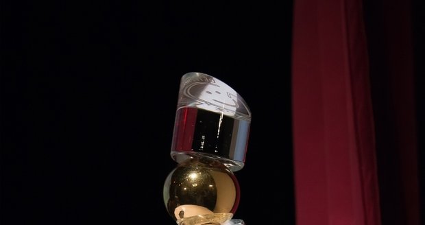 Křišťálová trofej byla vyrobena v ateliéru Glass Atelier Morava ve Vizovicích podle návrhu designera Jiřího Vosmíka.