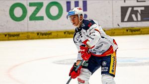 Strčil do rozhodčího, přijde o dva zápasy. Hvězdu Dynama potrestala disciplinární komise Strčil do rozhodčího, přijde o dva zápasy. Hvězdu Dynama potrestala disciplinární komise