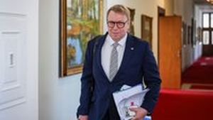 Střet zájmů exporadkyně Juchelky: MPSV o peníze nepřijde, tvrdí ministr Střet zájmů exporadkyně Juchelky: MPSV o peníze nepřijde, tvrdí ministr