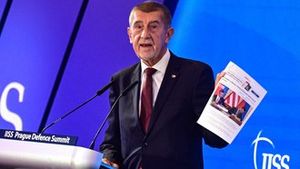 Svět míří k branám pekla, řekl Babiš. Navrhl celoevropský raketový štít Svět míří k branám pekla, řekl Babiš. Navrhl celoevropský raketový štít