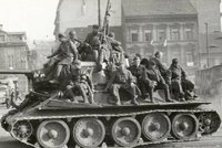 Nacistické hrdlořezy nahradili ruští primitivové: Vojáci u Brna znásilňovali děti a vraždili nemluvňata