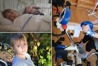 Terezka (16) neměla žít: Lékařům vytřela zrak, na speciální kolo ale mamince nezbývá