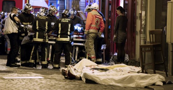 Teroristické útoky v Paříži v listopadu 2015 - ilustrační snímek.