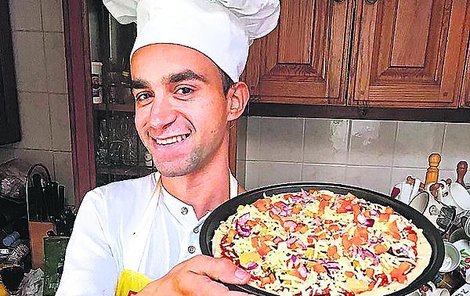 Liverpoolský terorista  prošel rekvalifikací, učil se dělat pizzu.