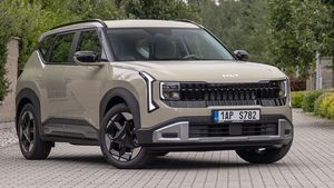 TEST Kia Seltos 1.6 T-GDI – 180 koní a manuál. To už se často nevidí