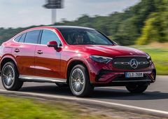TEST Mercedes-Benz GLC 300 de 4Matic kupé – Nafta s elektřinou dávají smysl