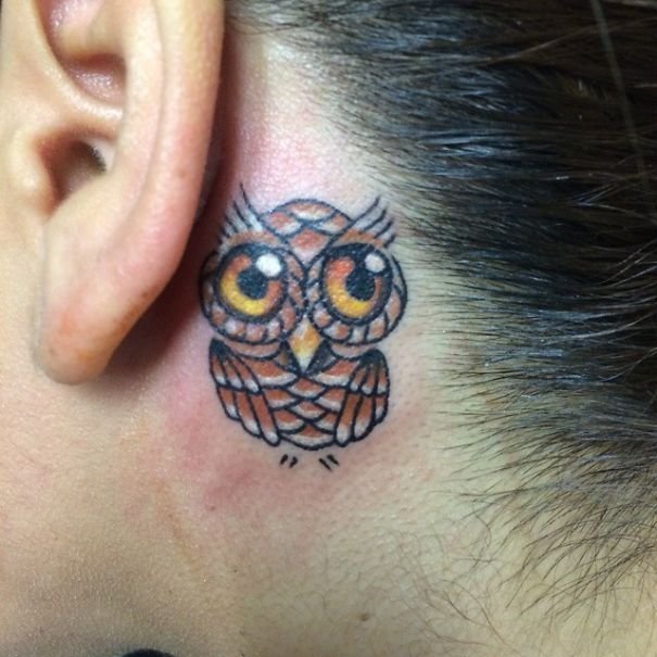 Zajímavá ušní tetování. Líbí se vám?