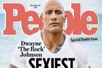 Dwayne Johnson (The Rock) na titulce magazínu People, který ho zvolil za nejvíce sexy muže roku 2016.