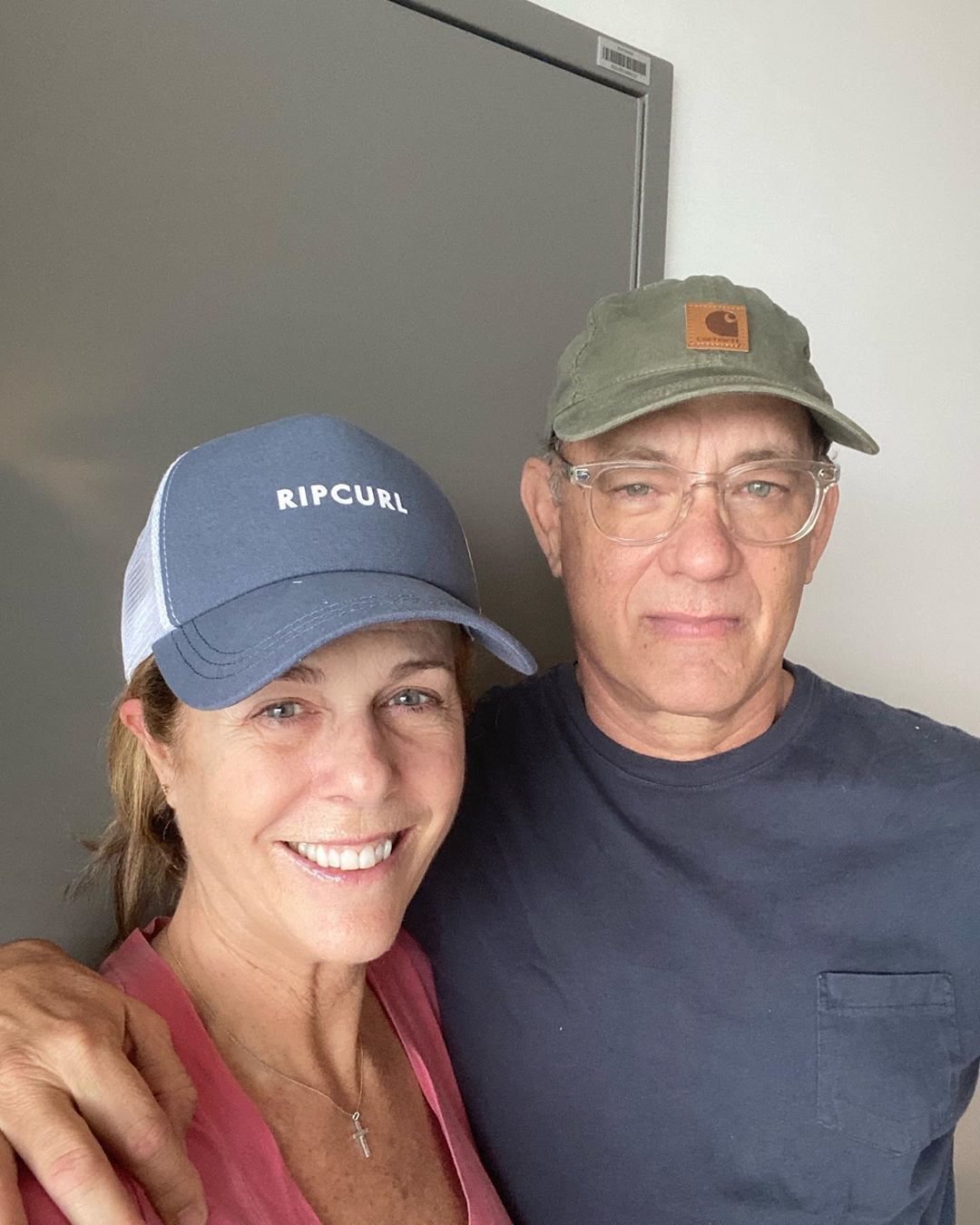 Tom Hanks a jeho žena Rita se léčí z koronaviru
