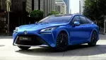 Toyota Mirai přijíždí vylepšená pro rok 2024. Nyní zaparkuje i bez řidiče uvnitř