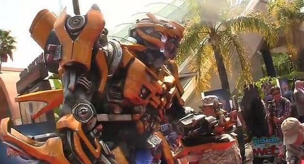 Potkej se s Transformers: V Hollywoodu mají novou skvělou atrakci