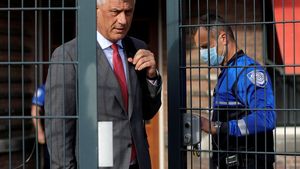 Tribunál pro Kosovo odsoudil exprezidenta Thaçiho za válečné zločiny. Má si odsedět 25 let Tribunál pro Kosovo odsoudil exprezidenta Thaçiho za válečné zločiny. Má si odsedět 25 let