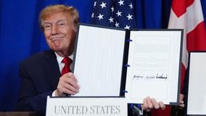 Trump podepsal dohodu s Dánskem a Grónskem. Ostrov by zůstal v NATO i po získání nezávislosti