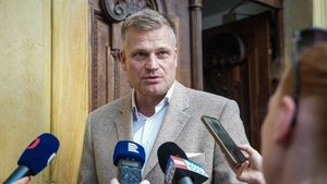 Turek, Okamura a Kreml v jednom šiku. Vítězství AfD ukázalo, s kým Motoristé ve skutečnosti hrají Turek, Okamura a Kreml v jednom šiku. Vítězství AfD ukázalo, s kým Motoristé ve skutečnosti hrají