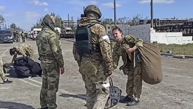 Válka na Ukrajině pohledem čísel: Jak si stojí armády a kolik lidí ze země uprchlo?