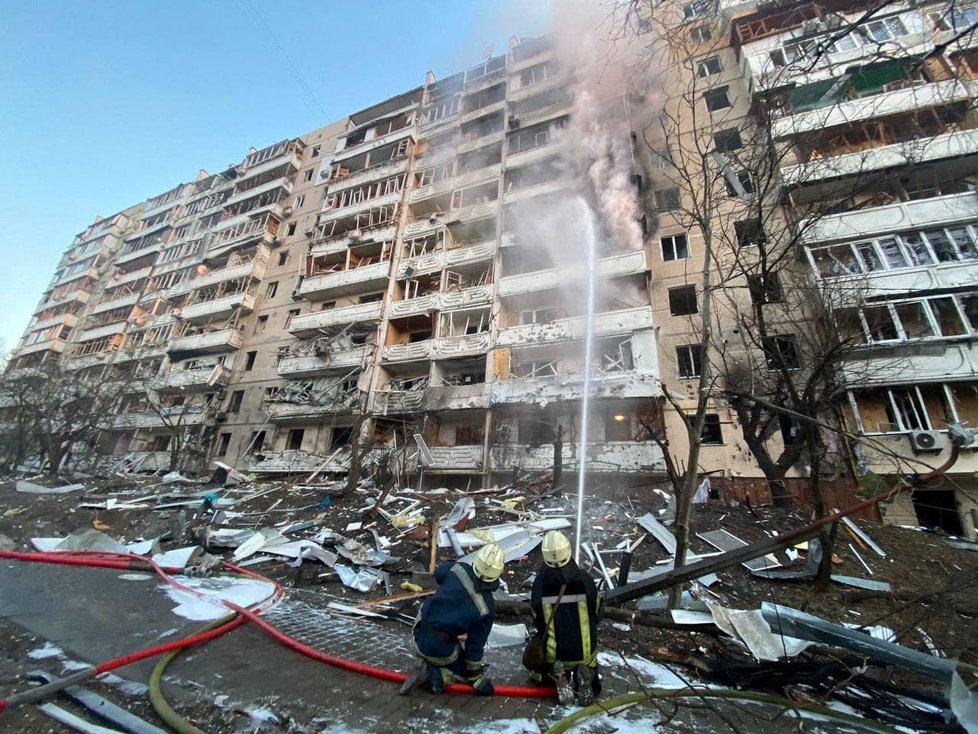 Vybombardovaný obytný komplex v Kyjevě, (15.03.2022).