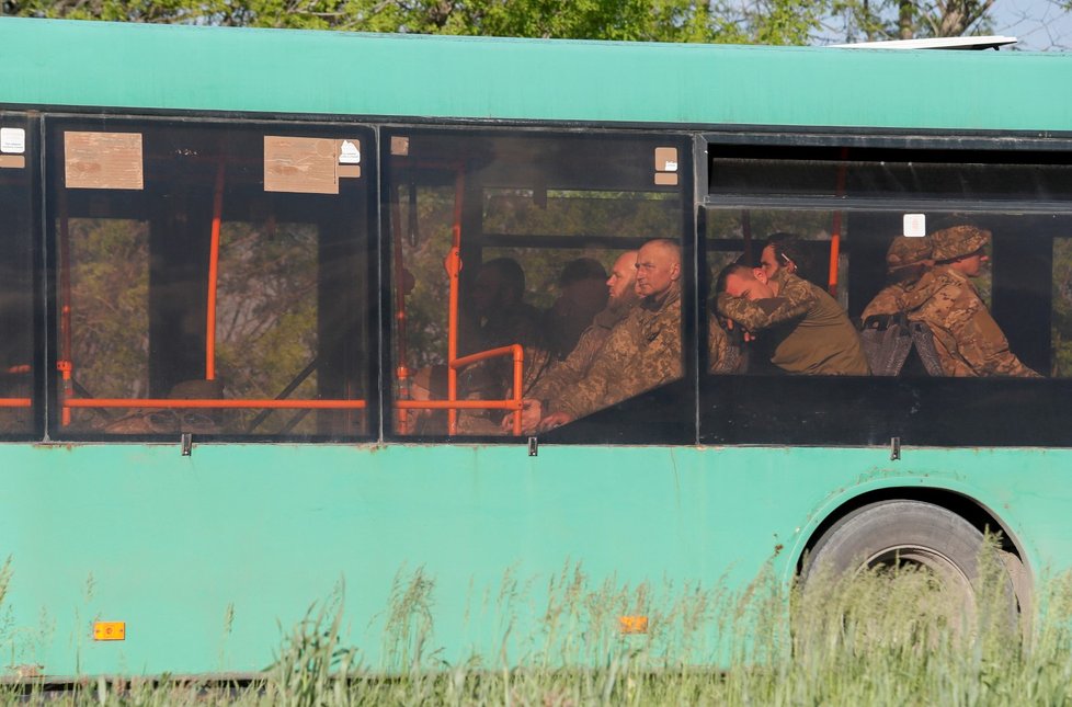 Válka na Ukrajině: Evakuace obránců Azovstalu (20.5.2022)
