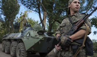 Válka na Ukrajině ONLINE: Česko poskytlo Ukrajině helikoptéry, tanky a rakety, řekl šéf Pentagonu