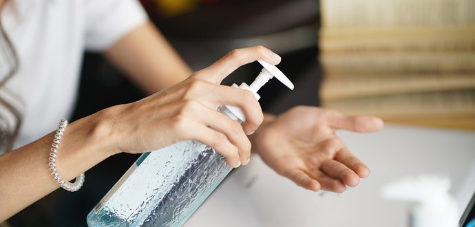 Chráňte seba aj svojich blízkych: naučte sa správne umývať ruky