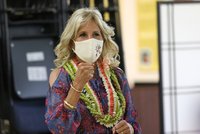 První dáma USA musela do nemocnice: Bidenová se zranila při návštěvě Havaje