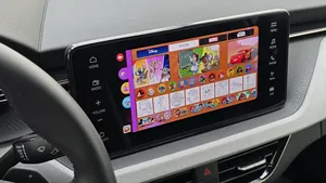 V autě už si zahrajete plnohodnotné hry. Přes Android Auto a s gamepadem v ruce V autě už si zahrajete plnohodnotné hry. Přes Android Auto a s gamepadem v ruce