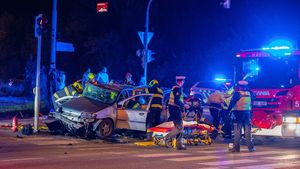 V Turecku havaroval minibus s Čechy! 17 zraněných po hromadné srážce V Turecku havaroval minibus s Čechy! 17 zraněných po hromadné srážce