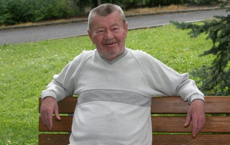 Václav Sloup si spokojeně žije v domově důchodců.