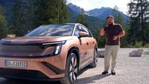 Vaculík v pandě, Karlík mezi kamiony a Bednář v elektrikách: Pátý díl televizního Světa motorů už zítra! Vaculík v pandě, Karlík mezi kamiony a Bednář v elektrikách: Pátý díl televizního Světa motorů už zítra!