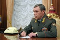 Proč byl náčelník Gerasimov na Ukrajině? Šéf ruské armády mohl osobně řešit i jaderný útok