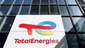 Válka s Íránem má své vítěze. Ropní giganti hlásí mimořádné marže, TotalEnergies téměř čtyřnásobné Válka s Íránem má své vítěze. Ropní giganti hlásí mimořádné marže, TotalEnergies téměř čtyřnásobné