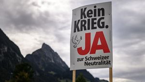 Ve třetí světové válce se nám absolutní neutralita vyplatí, ponouká Švýcary před referendem miliardář
