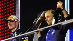Verstappen si užil výjimečný moment s Lambiasem. Již v Austinu se však bude sžívat s jeho nástupcem Verstappen si užil výjimečný moment s Lambiasem. Již v Austinu se však bude sžívat s jeho nástupcem