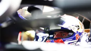 Verstappen zpochybňuje pořádání závodů na Blízkém východě za současné situace Verstappen zpochybňuje pořádání závodů na Blízkém východě za současné situace