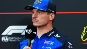 Verstappena čeká sedm závodních víkendu v řadě. Kromě F1 si zazávodí také v GT voze Verstappena čeká sedm závodních víkendu v řadě. Kromě F1 si zazávodí také v GT voze